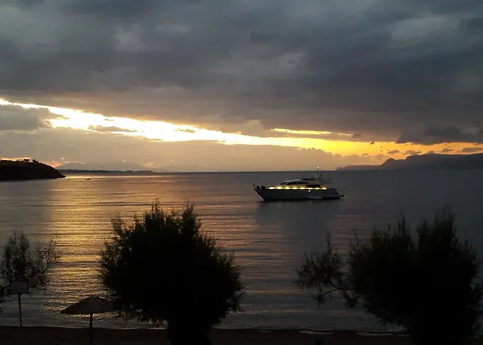 Poseidon Ξενοδοχείο με διαμερίσματα 4*